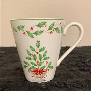Lenox Holiday Holly Tree Mug